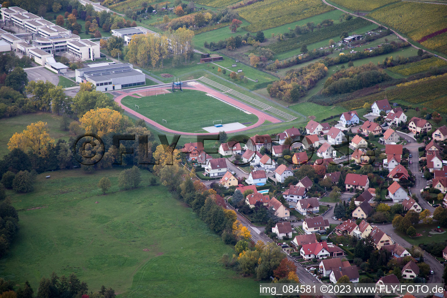 Altenstadt (Elsaß) im Bundesland Bas-Rhin, Frankreich aus der Luft