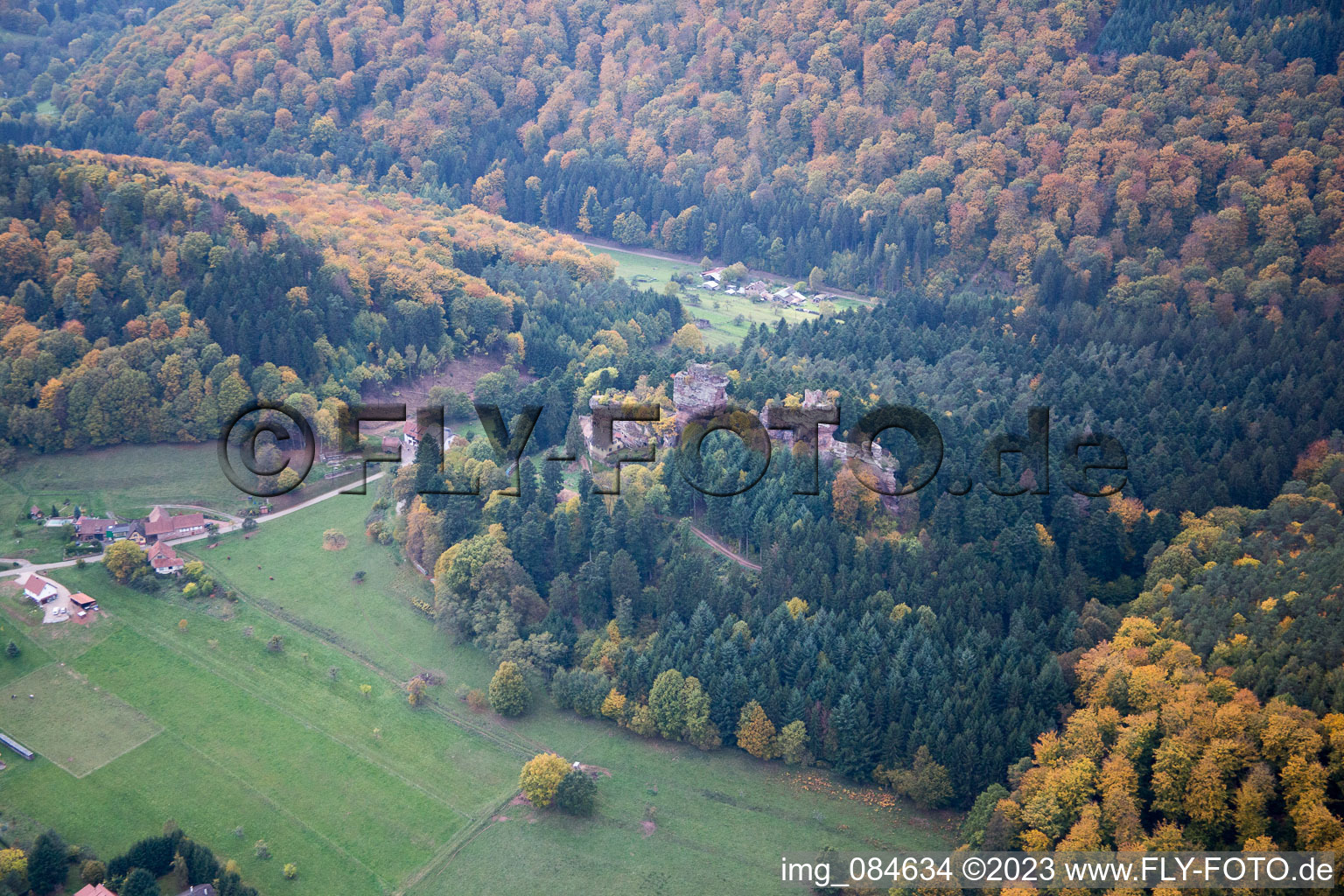 Windstein im Bundesland Bas-Rhin, Frankreich aus der Luft