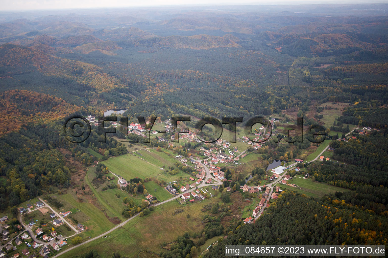 Dambach im Bundesland Bas-Rhin, Frankreich von oben gesehen