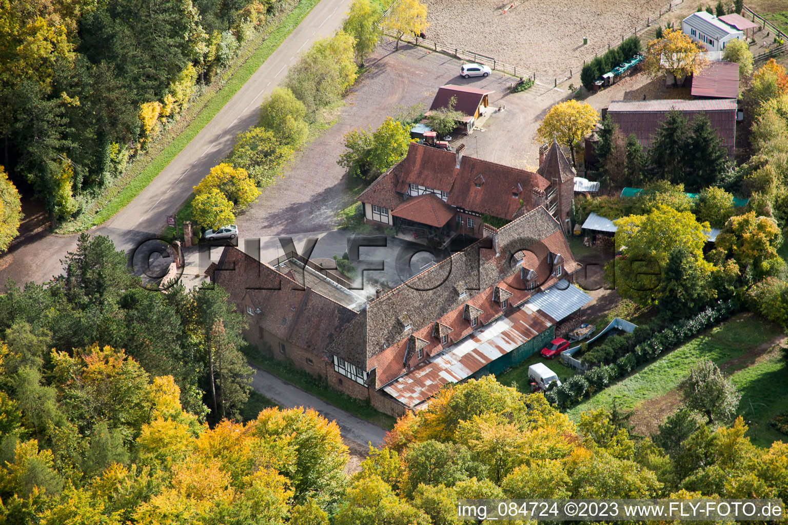 Niederbronn-les-Bains, Villa le Riessack im Bundesland Bas-Rhin, Frankreich von oben gesehen