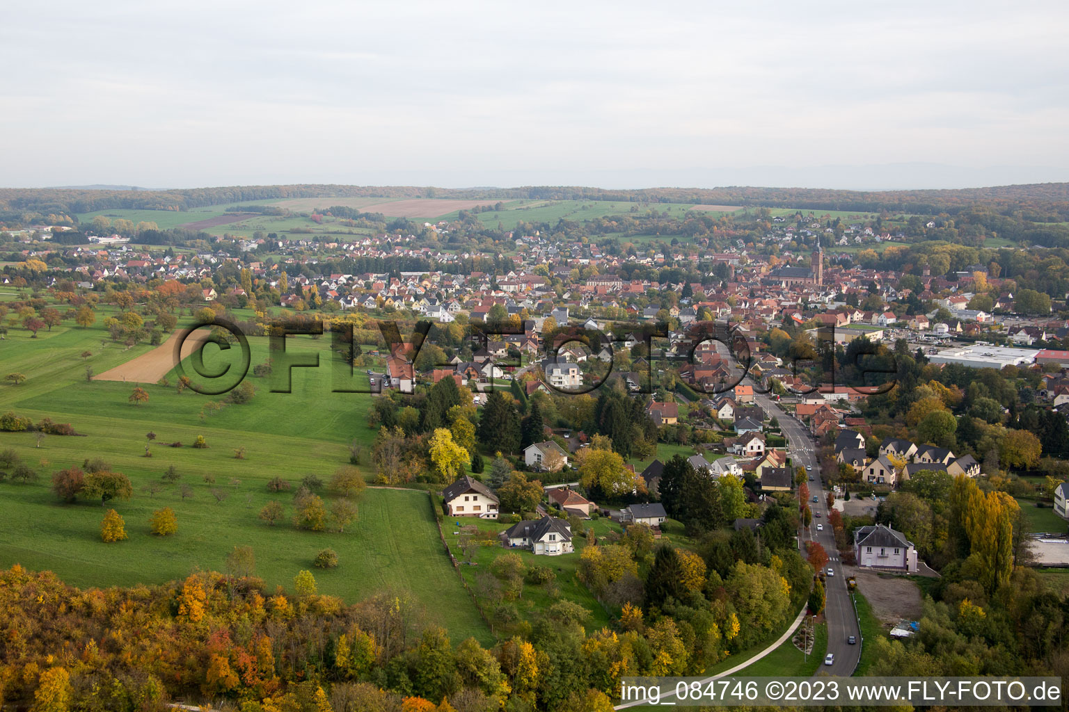 Niederbronn-les-Bains im Bundesland Bas-Rhin, Frankreich aus der Luft