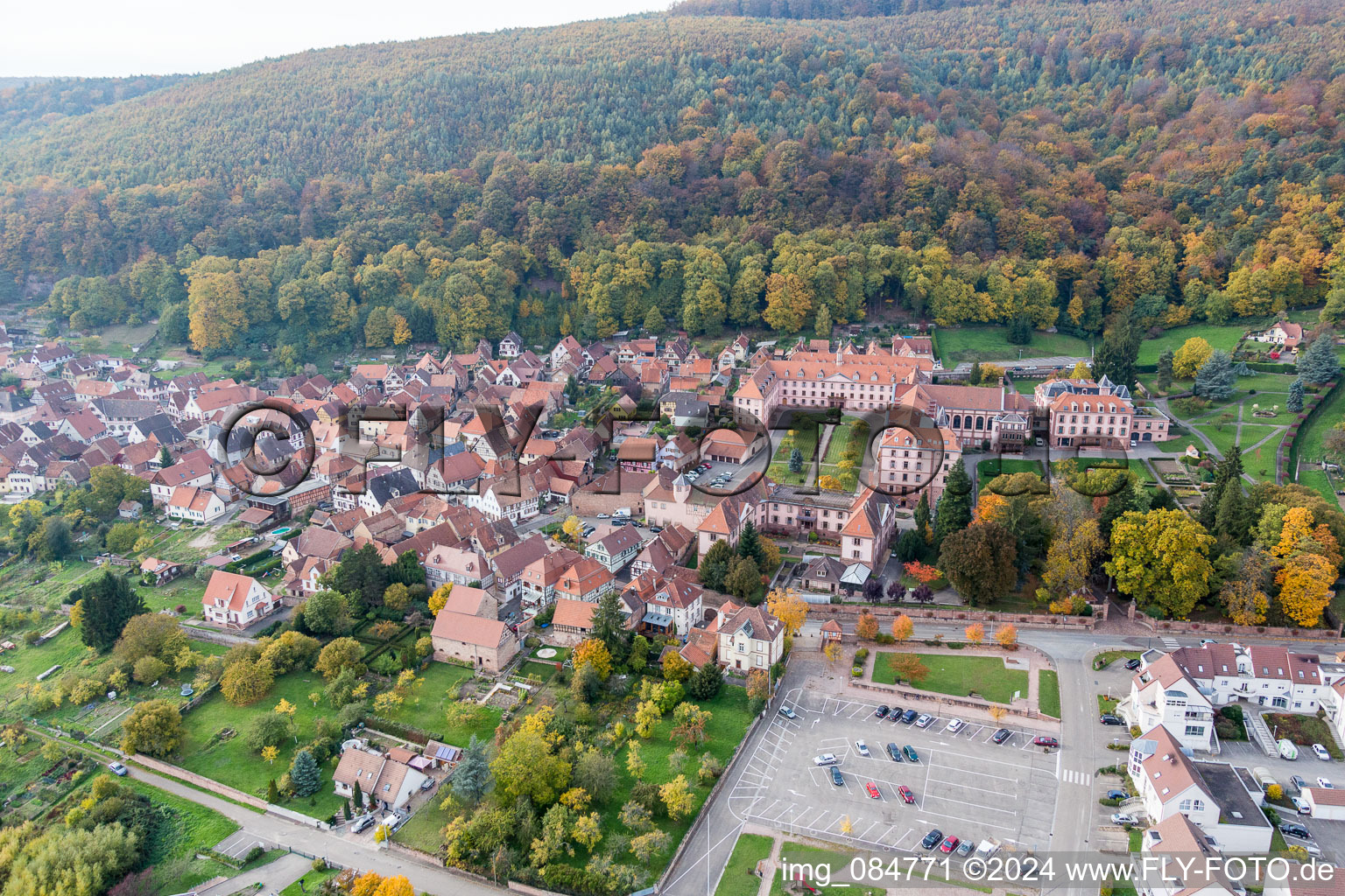 Gebäudekomplex des Klosters Oberbronn in Oberbronn in Grand Est im Bundesland Bas-Rhin, Frankreich