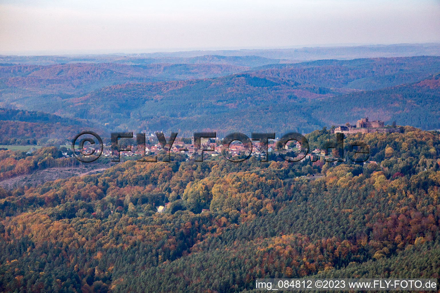 Luftaufnahme von Lichtenberg im Bundesland Bas-Rhin, Frankreich