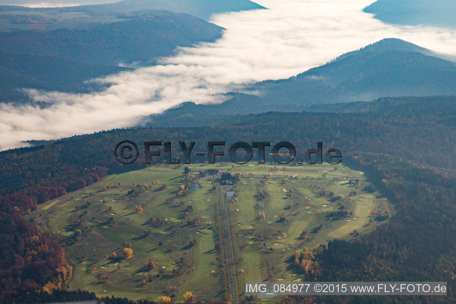 Luftaufnahme von Golfclub Sansenhof in Weilbach im Bundesland Bayern, Deutschland