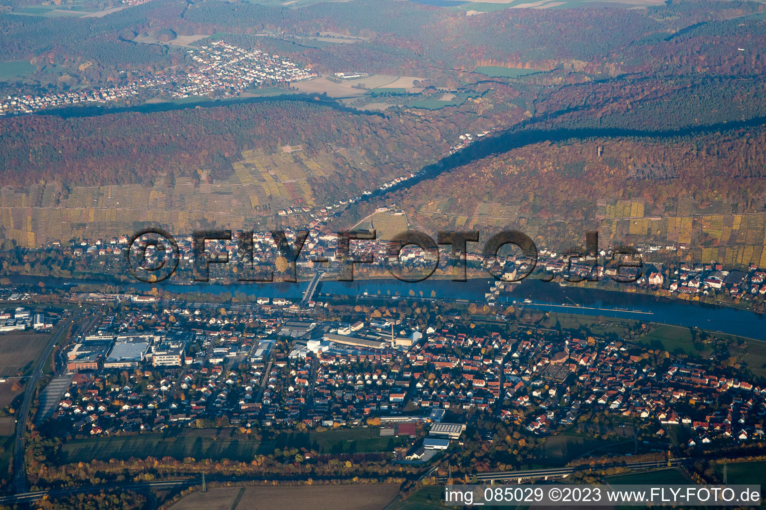Luftbild von Klingenberg in Klingenberg am Main im Bundesland Bayern, Deutschland