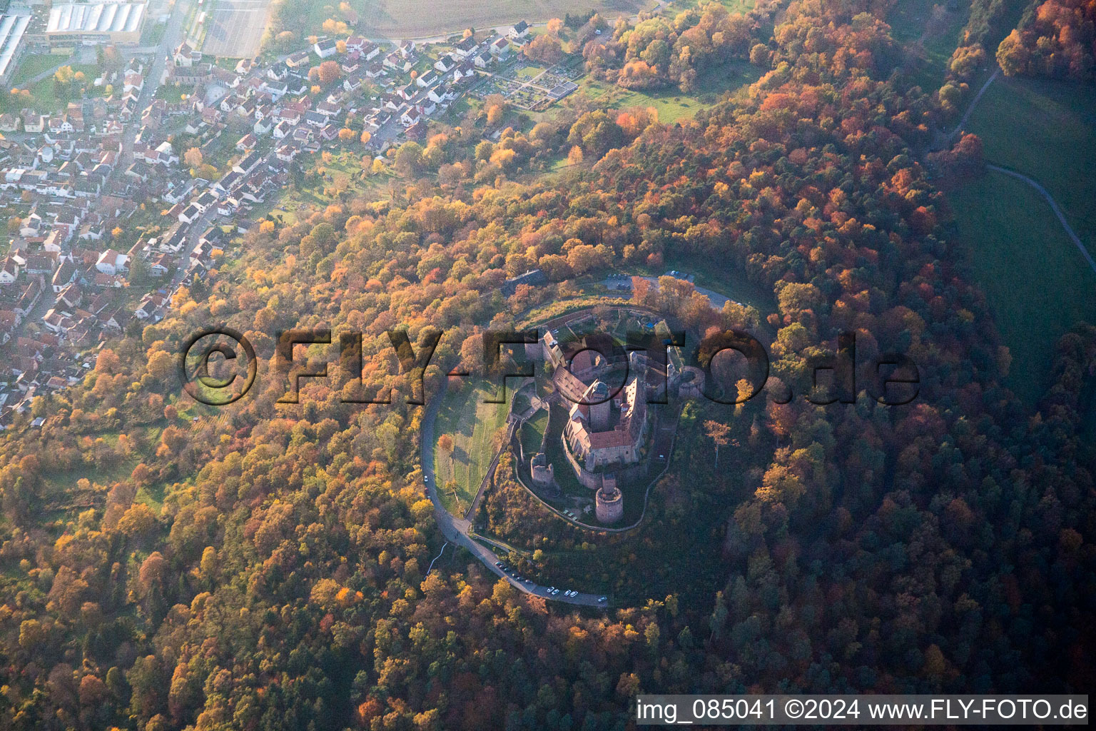 Luftbild von Breuberg, Burg Breuberg im Bundesland Hessen, Deutschland