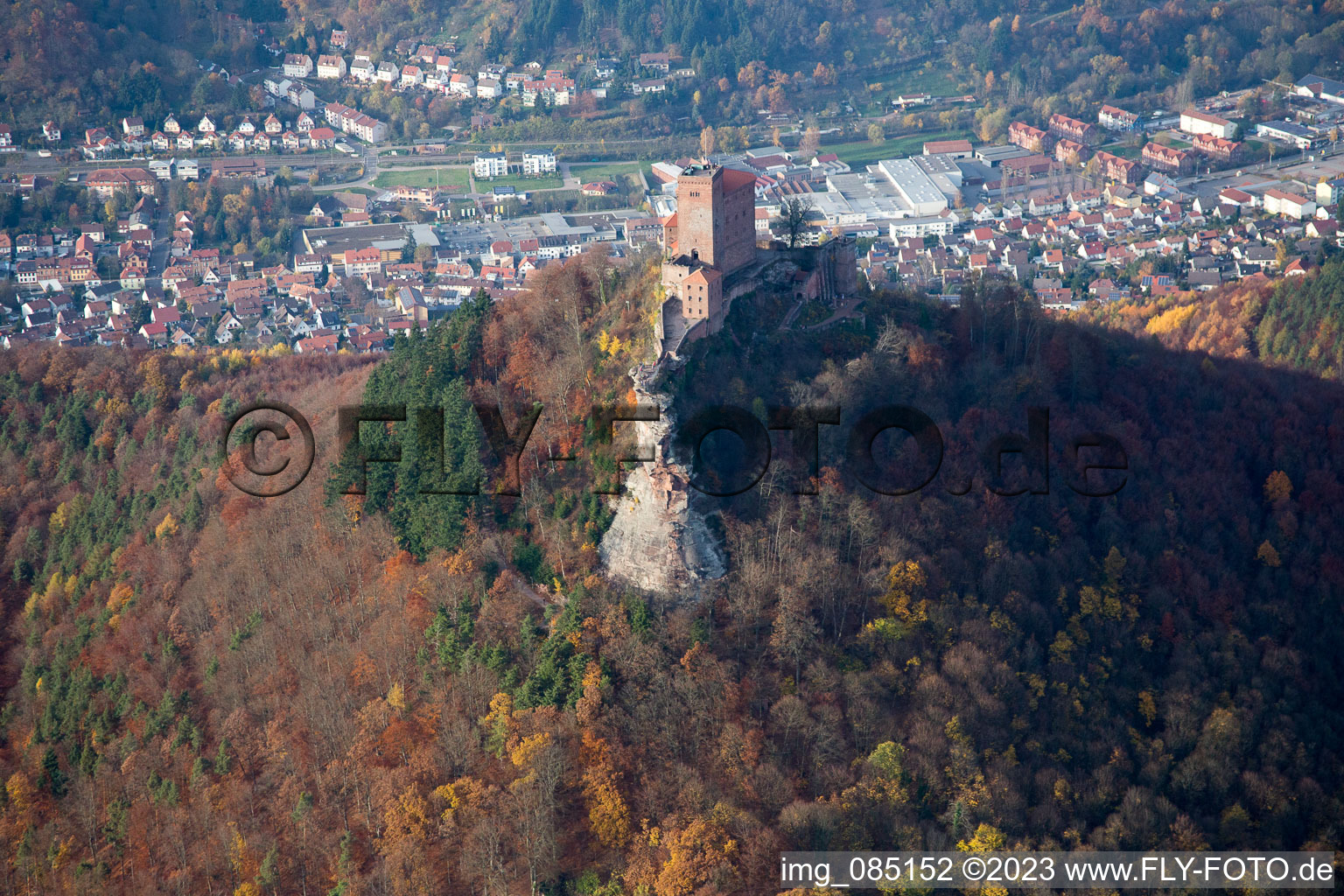 Kletterfelsen Trifels in Annweiler am Trifels im Bundesland Rheinland-Pfalz, Deutschland