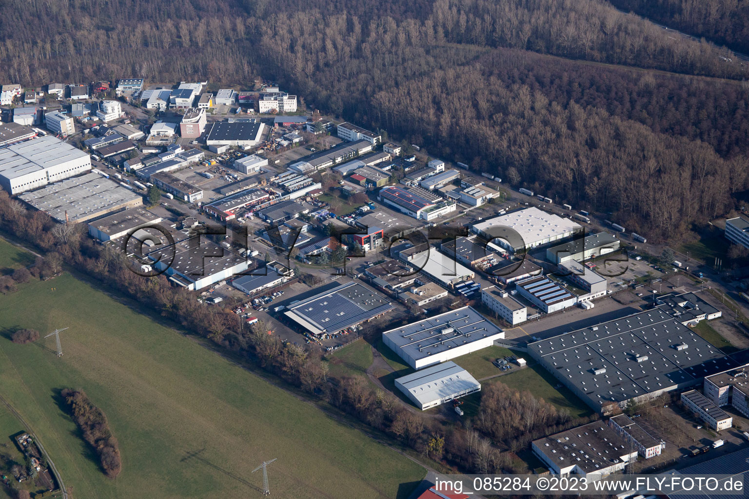 Luftaufnahme von An der Roßweid im Ortsteil Grötzingen in Karlsruhe im Bundesland Baden-Württemberg, Deutschland