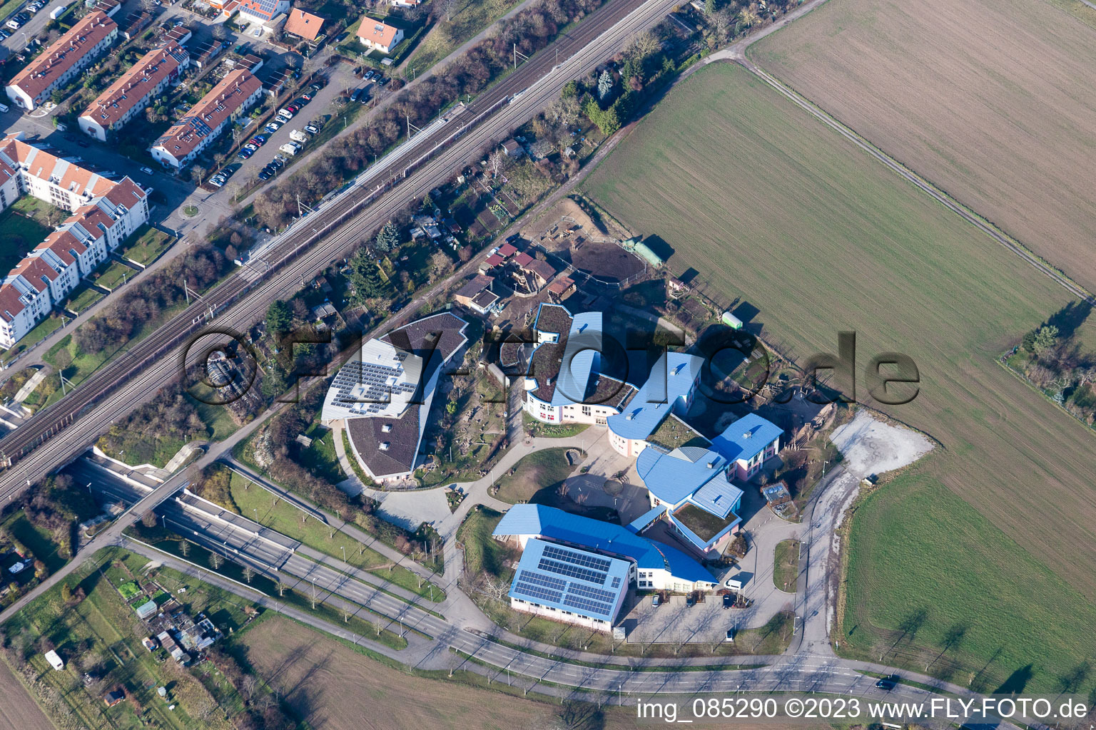 Luftbild von Waldstadt, Waldorfschule im Ortsteil Hagsfeld in Karlsruhe im Bundesland Baden-Württemberg, Deutschland