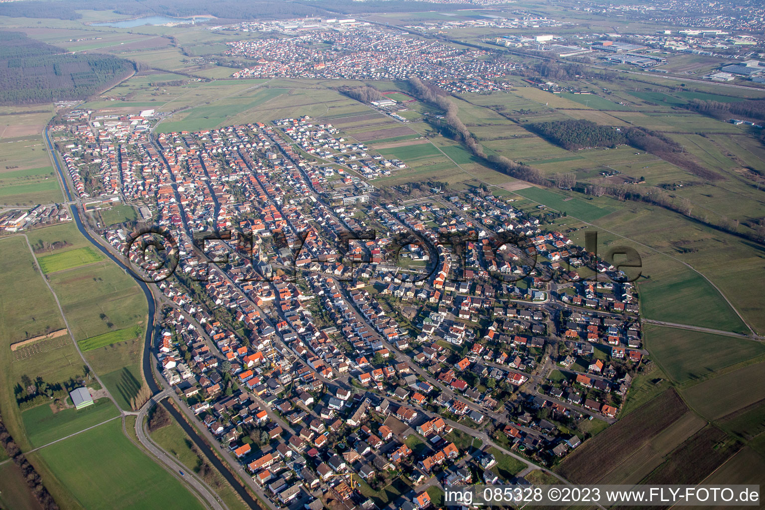 Luftbild von Ortsteil Neuthard in Karlsdorf-Neuthard im Bundesland Baden-Württemberg, Deutschland