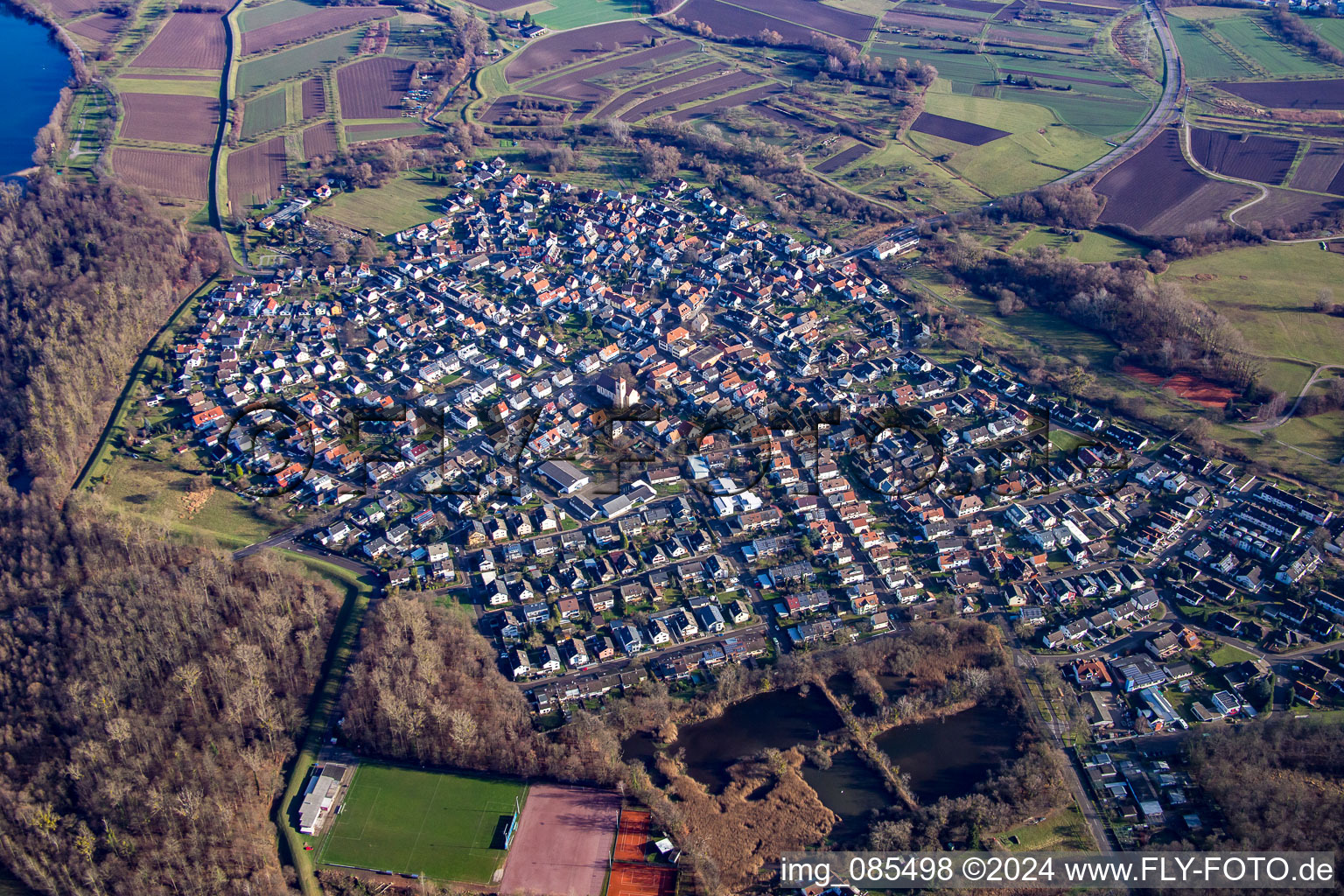 Luftbild von Von Norden im Ortsteil Neuburgweier in Rheinstetten im Bundesland Baden-Württemberg, Deutschland