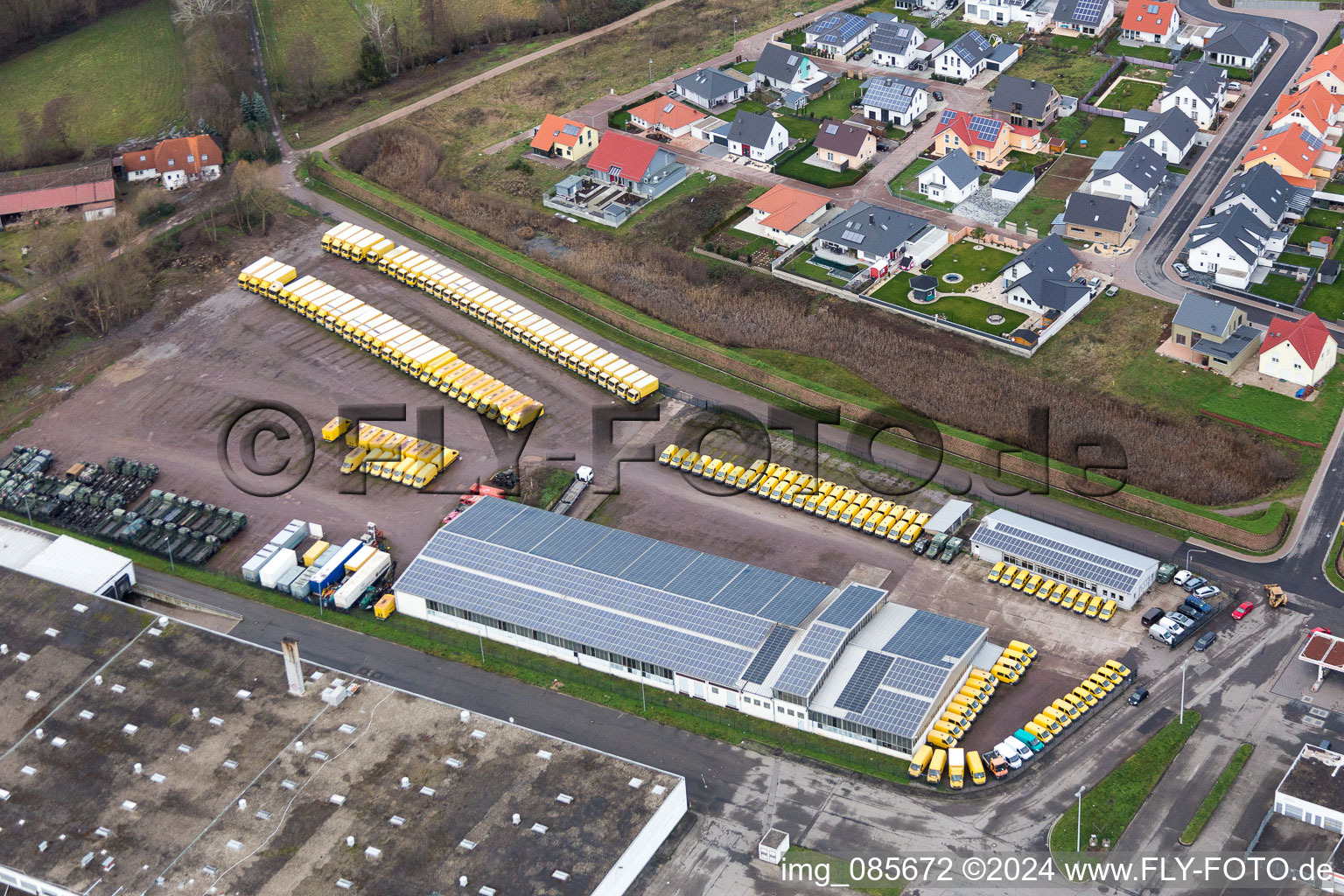Gewerbegebiet Süd mit Engel & Engel GmbH DHL-Parcel-Transporter seller in Rohrbach im Bundesland Rheinland-Pfalz, Deutschland