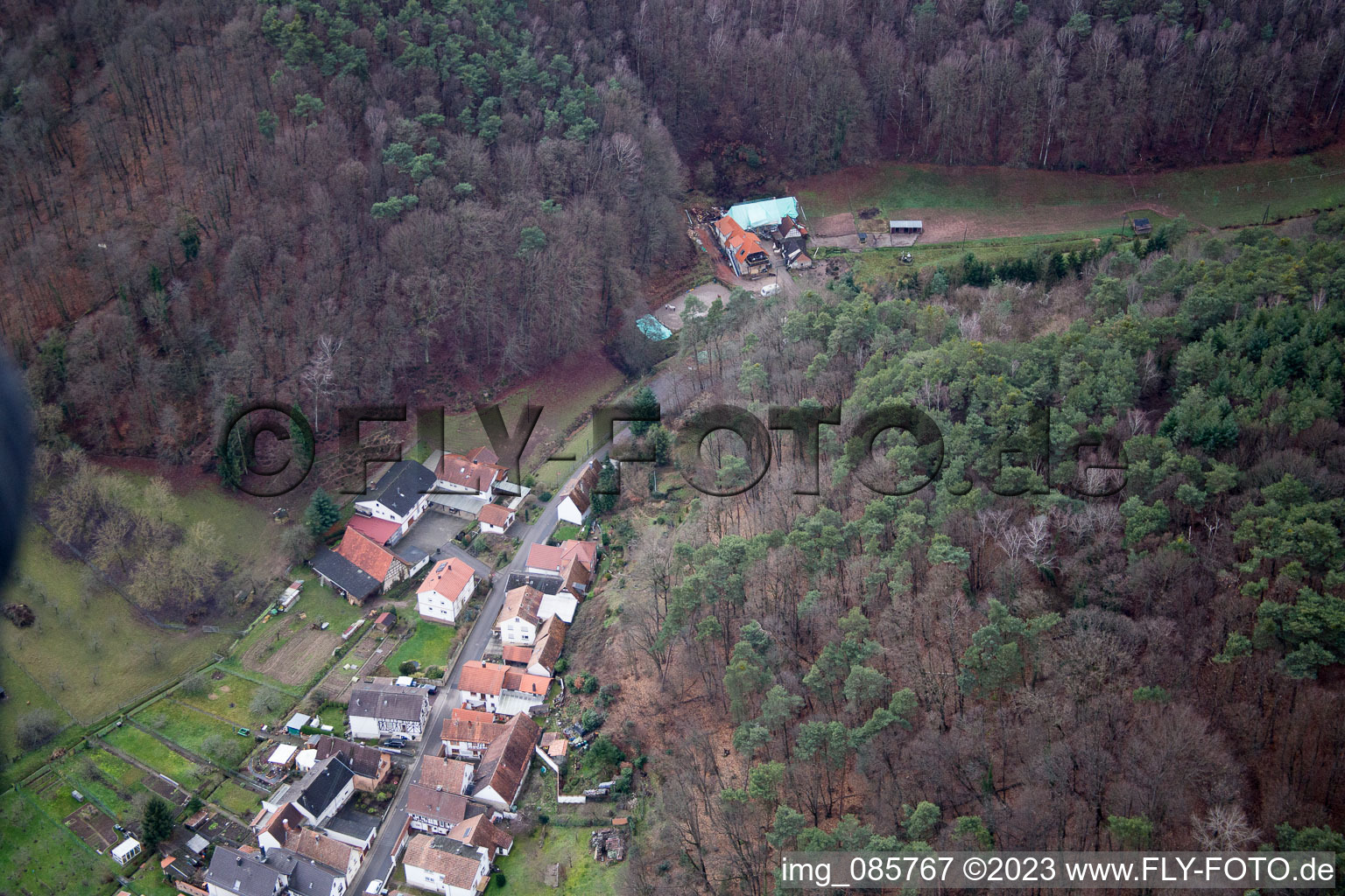 Oberotterbach im Bundesland Rheinland-Pfalz, Deutschland von der Drohne aus gesehen