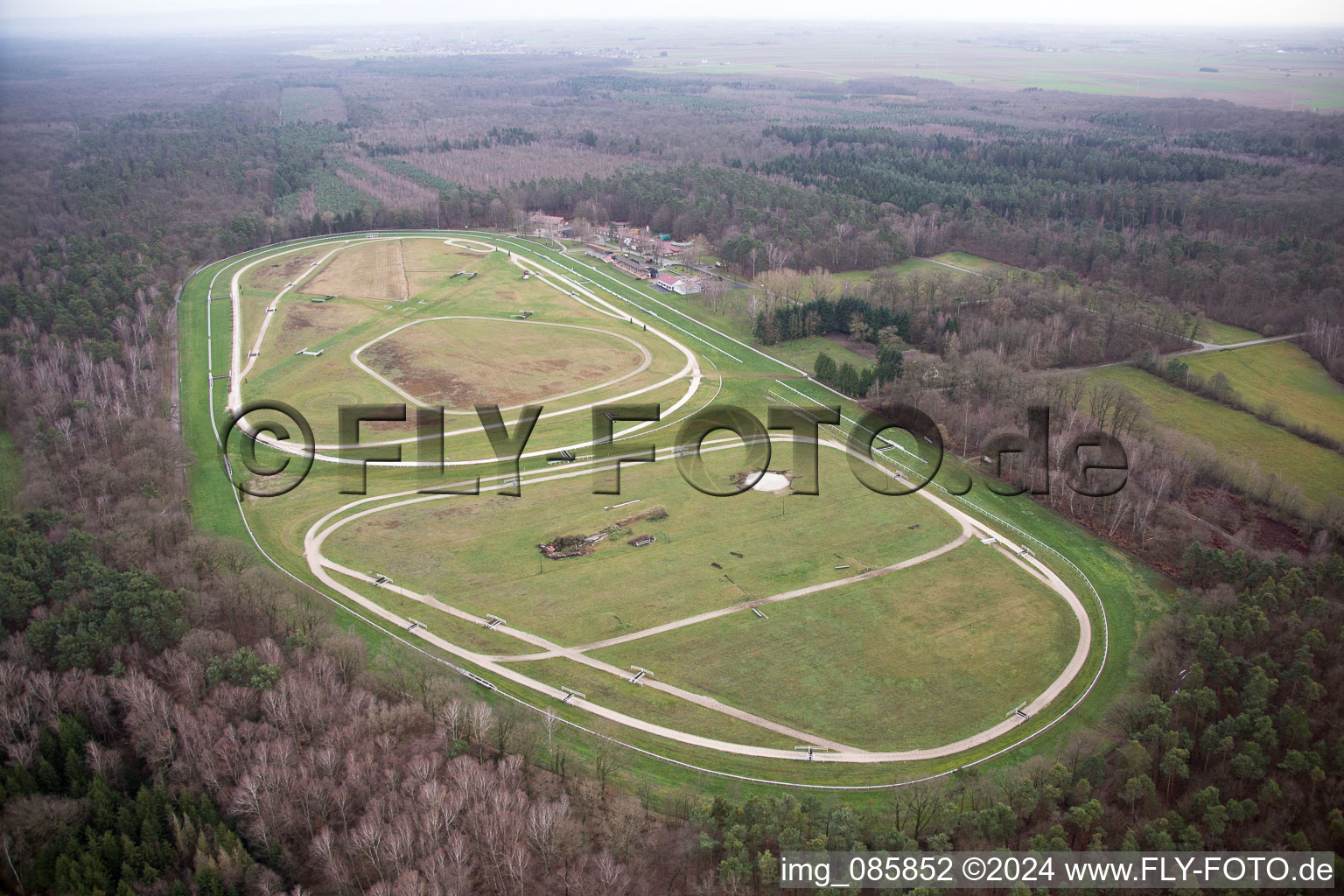 Hippodrome de la hardt im Ortsteil Altenstadt in Wissembourg im Bundesland Bas-Rhin, Frankreich