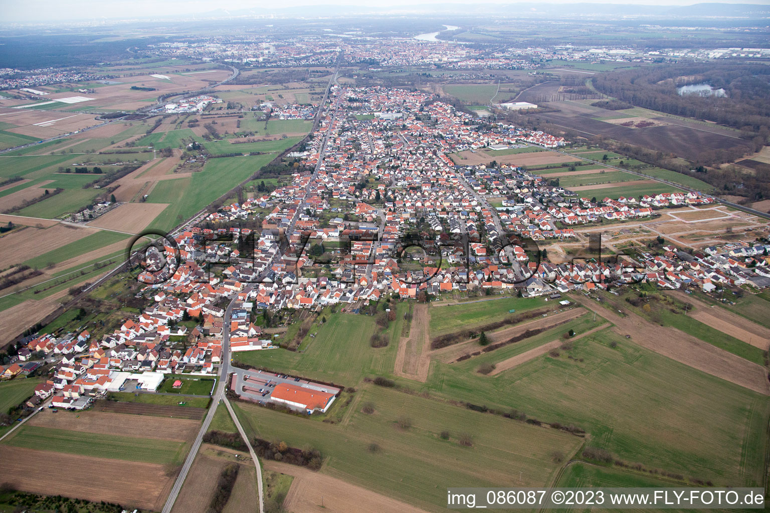Luftbild von Ortsteil Heiligenstein in Römerberg im Bundesland Rheinland-Pfalz, Deutschland