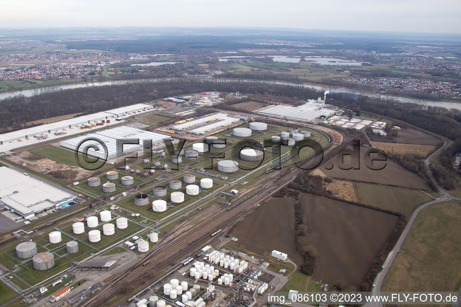 Luftbild von Speyer, Industriegebiet am Flugplatz im Bundesland Rheinland-Pfalz, Deutschland