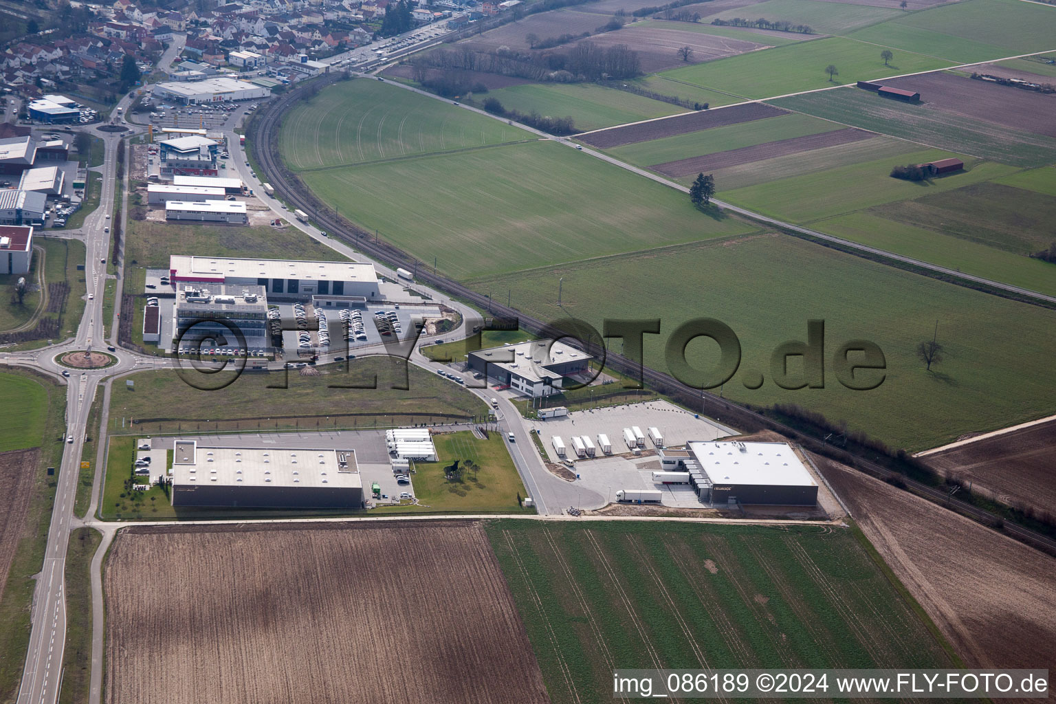 Rülzheim im Bundesland Rheinland-Pfalz, Deutschland aus der Vogelperspektive