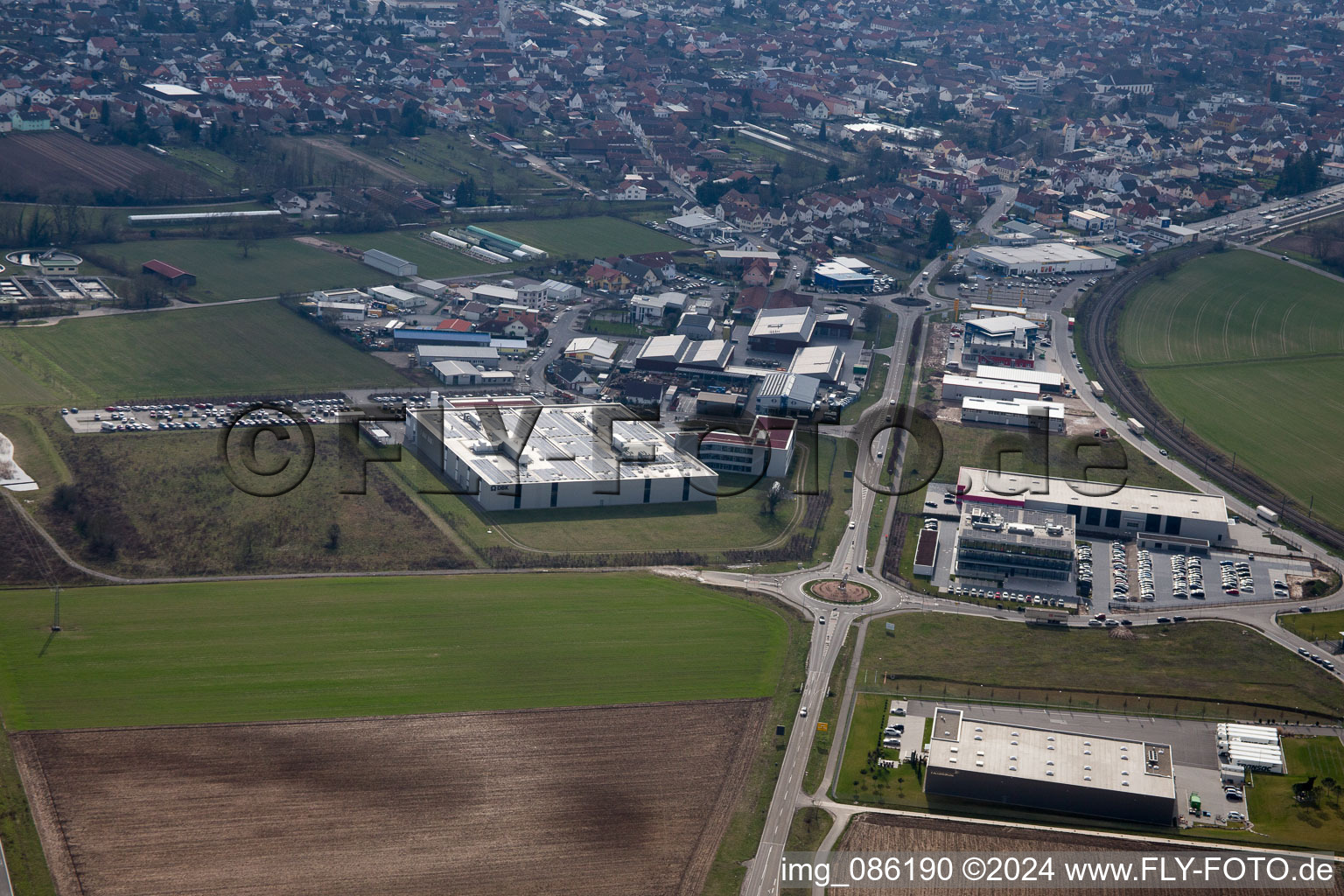 Rülzheim im Bundesland Rheinland-Pfalz, Deutschland von oben