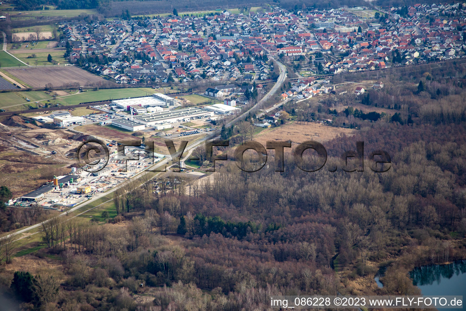 Luftaufnahme von Gartenkies im Ortsteil Neudorf in Graben-Neudorf im Bundesland Baden-Württemberg, Deutschland