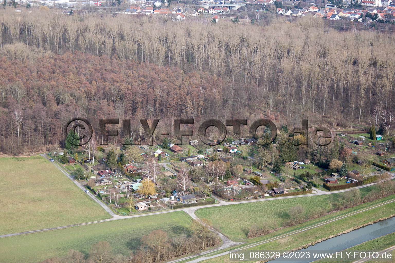 Luftbild von Schrebergärten am Saalbachkanal im Ortsteil Graben in Graben-Neudorf im Bundesland Baden-Württemberg, Deutschland