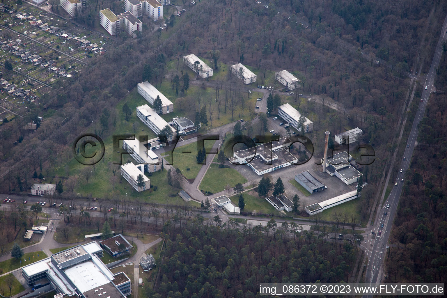 Ortsteil Oststadt in Karlsruhe im Bundesland Baden-Württemberg, Deutschland aus der Drohnenperspektive