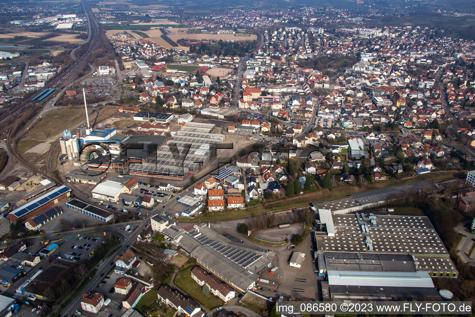 Luftaufnahme von Industriegebiet SW Glasmacherstr in Achern im Bundesland Baden-Württemberg, Deutschland
