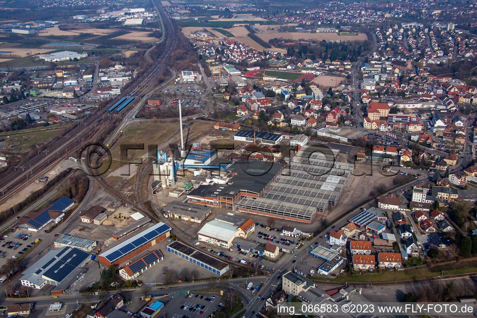 Schrägluftbild von Industriegebiet SW Glasmacherstr in Achern im Bundesland Baden-Württemberg, Deutschland