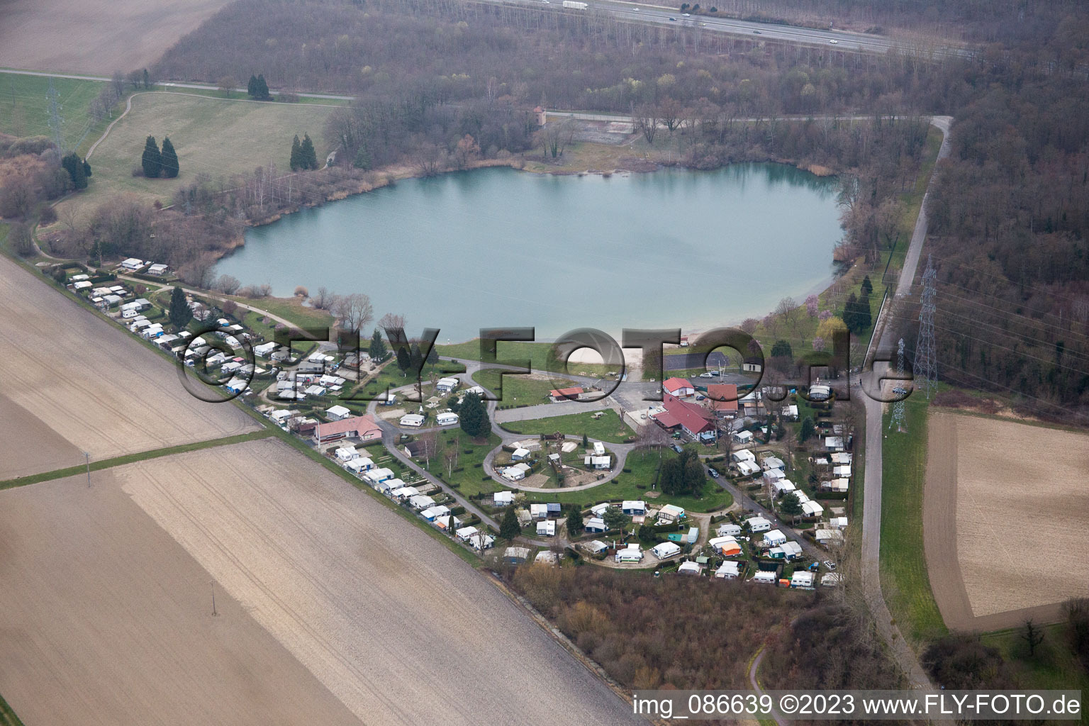 Luftaufnahme von Rœschwoog im Bundesland Bas-Rhin, Frankreich
