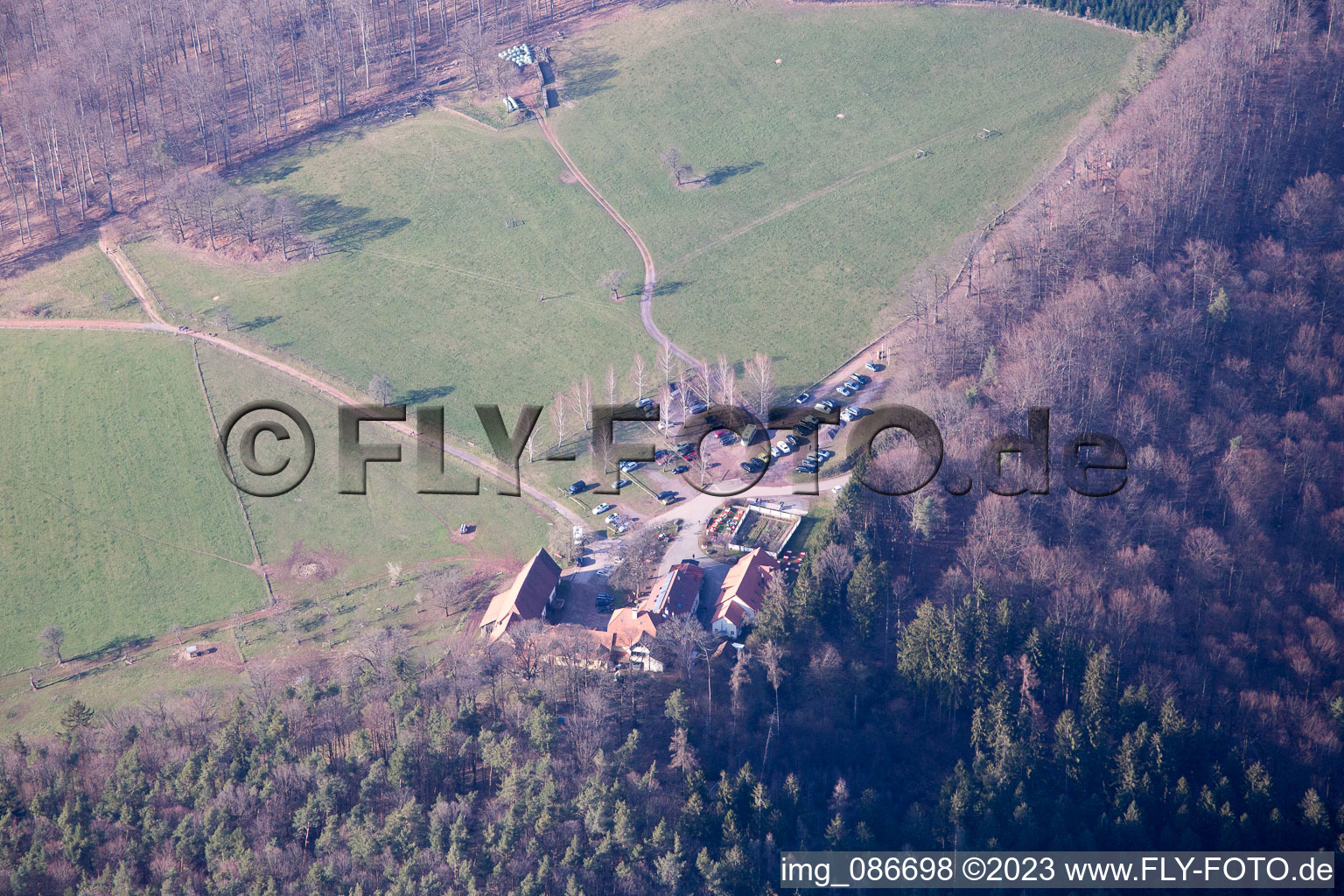 Gimbelhof in Wingen im Bundesland Bas-Rhin, Frankreich vom Flugzeug aus