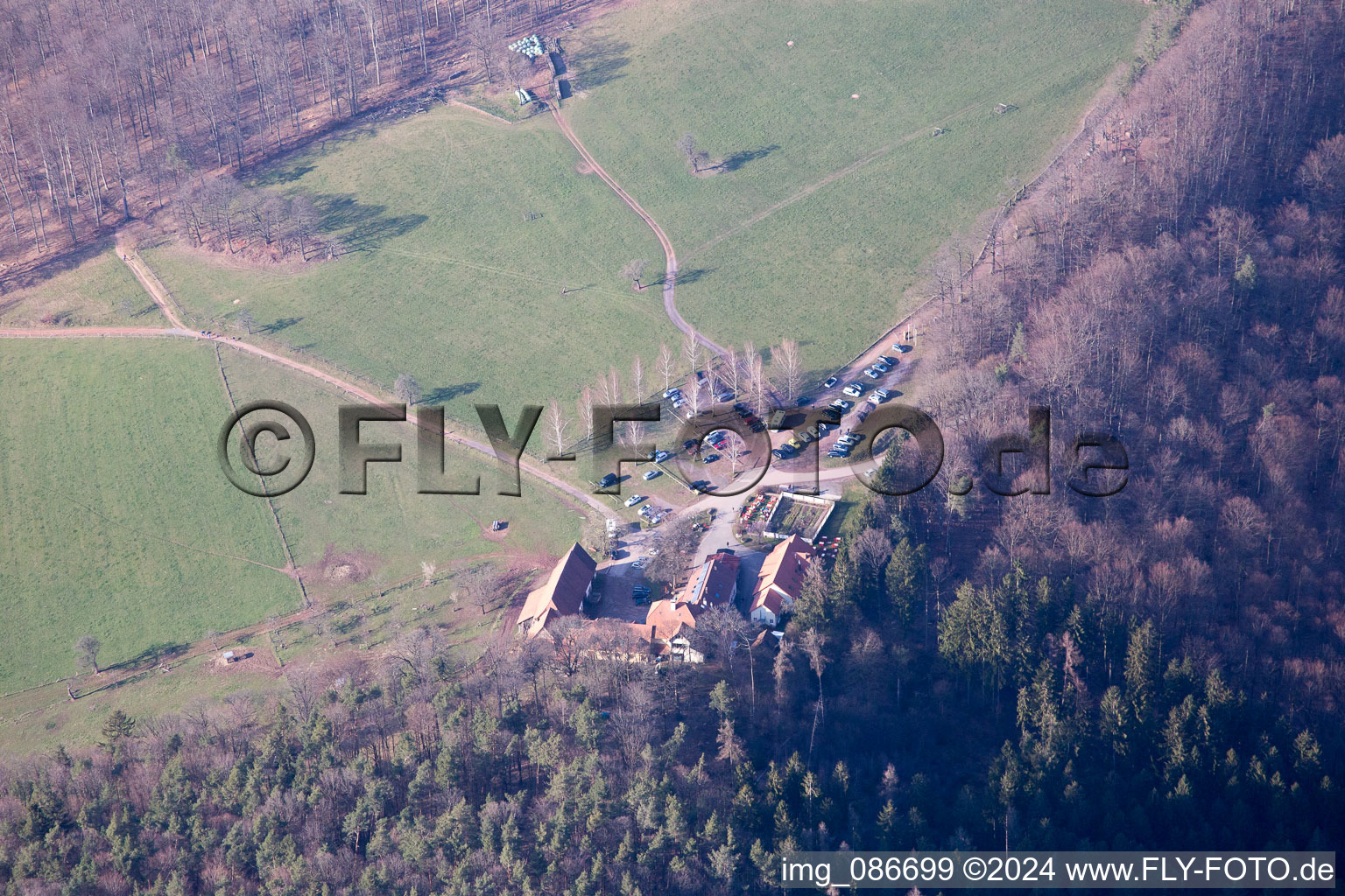 Gimbelhof in Wingen im Bundesland Bas-Rhin, Frankreich aus der Vogelperspektive