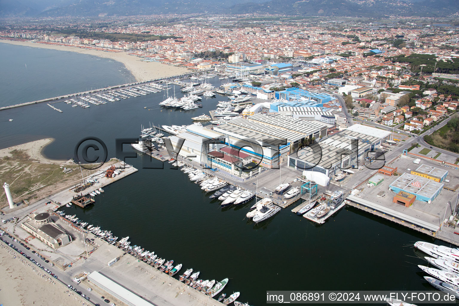 Luftbild von Viareggio im Bundesland Lucca, Italien