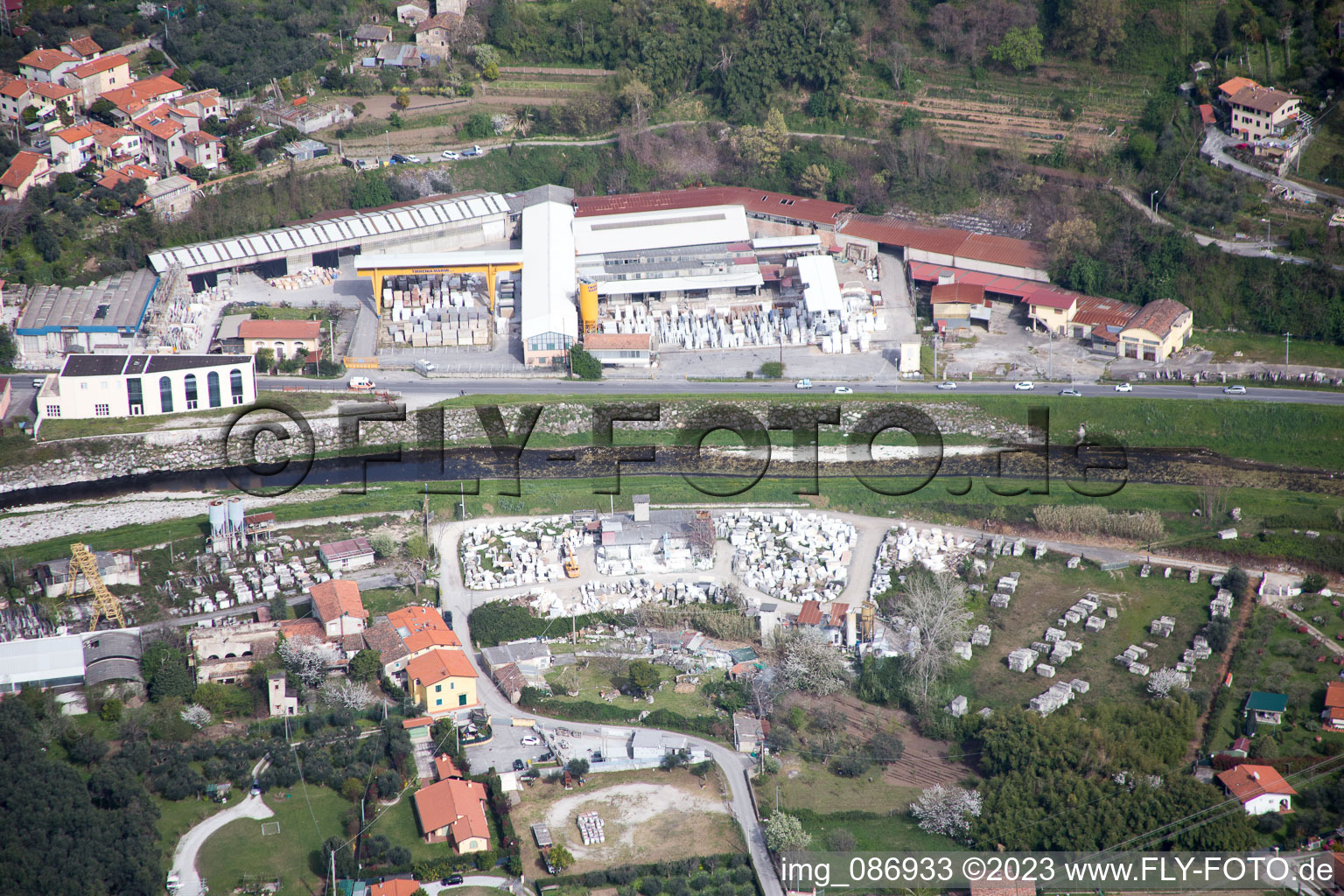 Luftbild von Querceta(I-Toskana) in Ripa-Pozzi-Querceta-Ponterosso im Bundesland Toscana, Italien