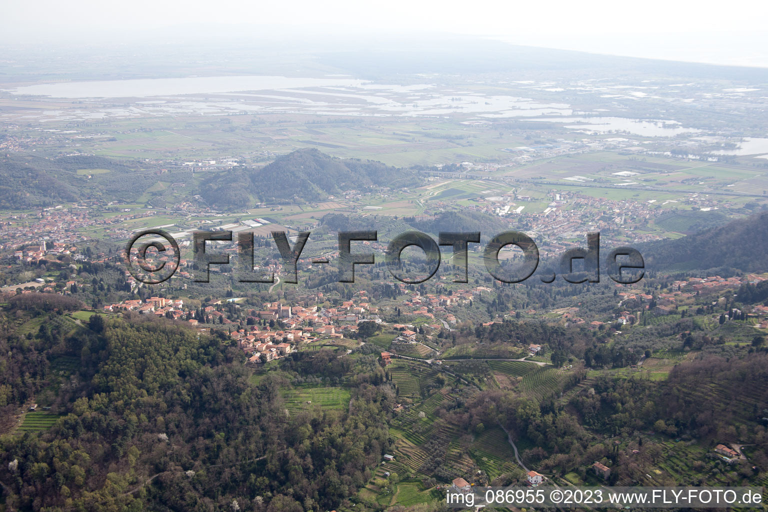 Luftaufnahme von Pedona(I-Toskana) im Bundesland Toscana, Italien