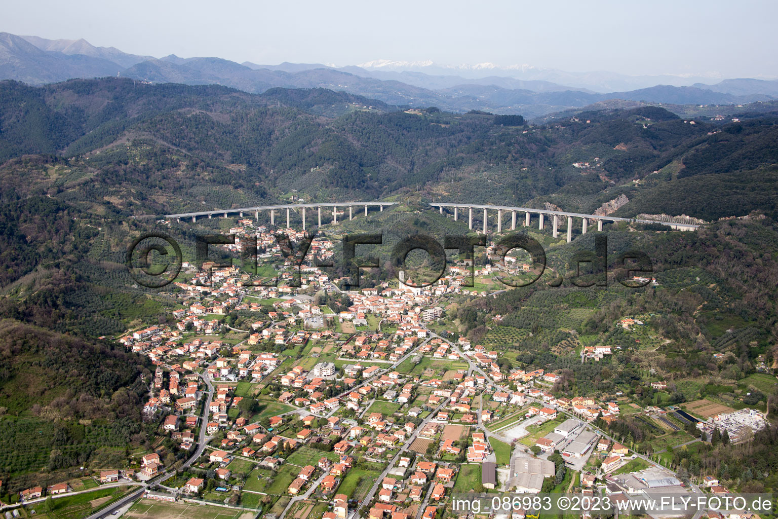 Luftaufnahme von Massarosa(Toskana) im Bundesland Toscana, Italien