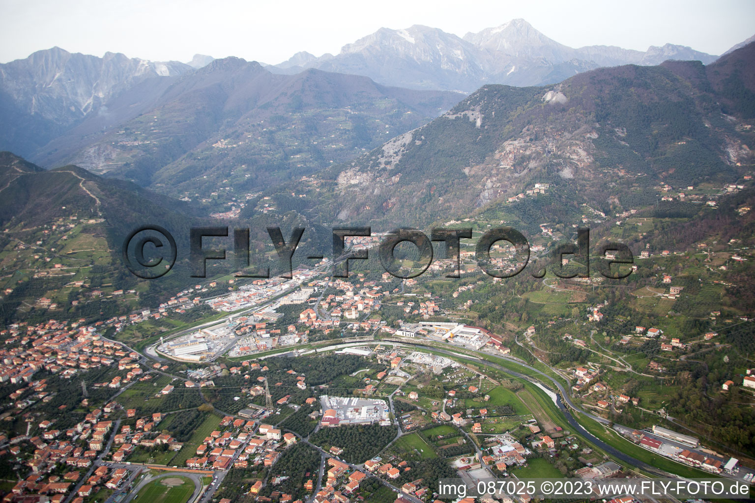Luftbild von Ripa(I-Toskana) in Ripa-Pozzi-Querceta-Ponterosso im Bundesland Toscana, Italien