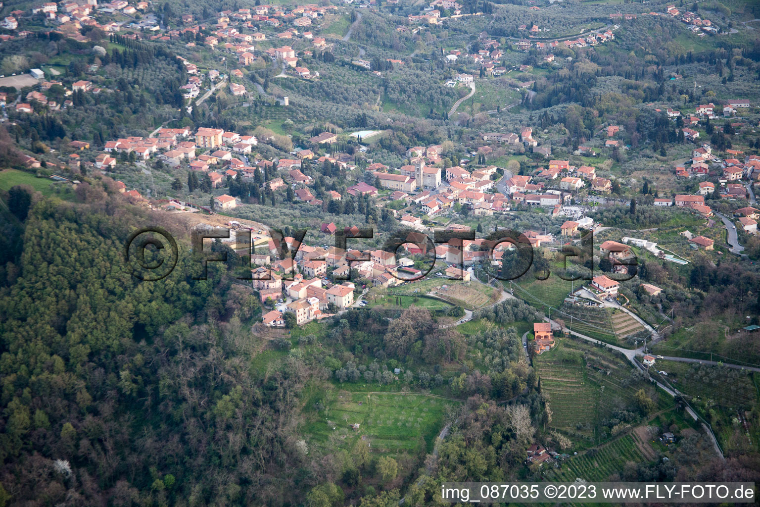 Pedona(I-Toskana) im Bundesland Toscana, Italien von oben gesehen