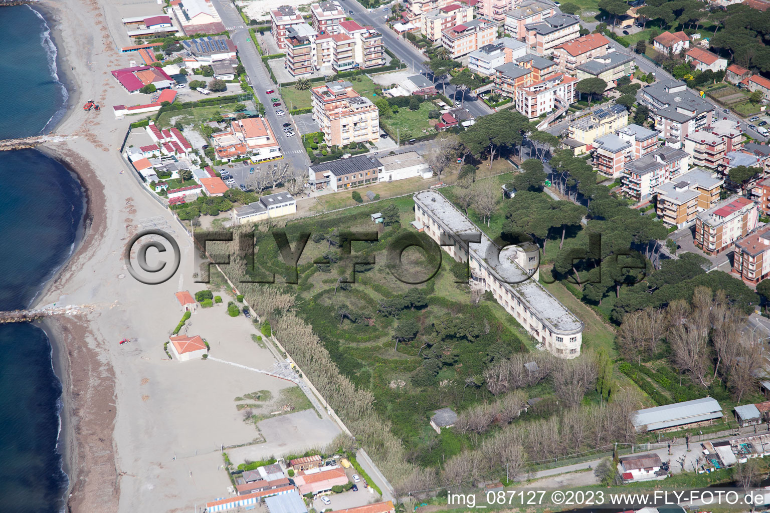 Luftbild von Marinella di Sarzana im Bundesland Liguria, Italien