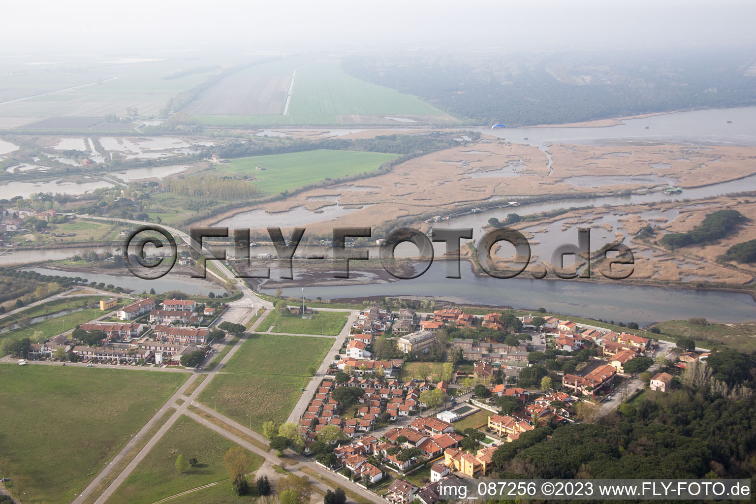 Luftbild von Bagni im Bundesland Emilia-Romagna, Italien