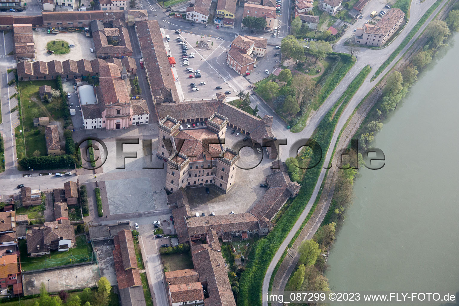 Mesola im Bundesland Emilia-Romagna, Italien von oben gesehen