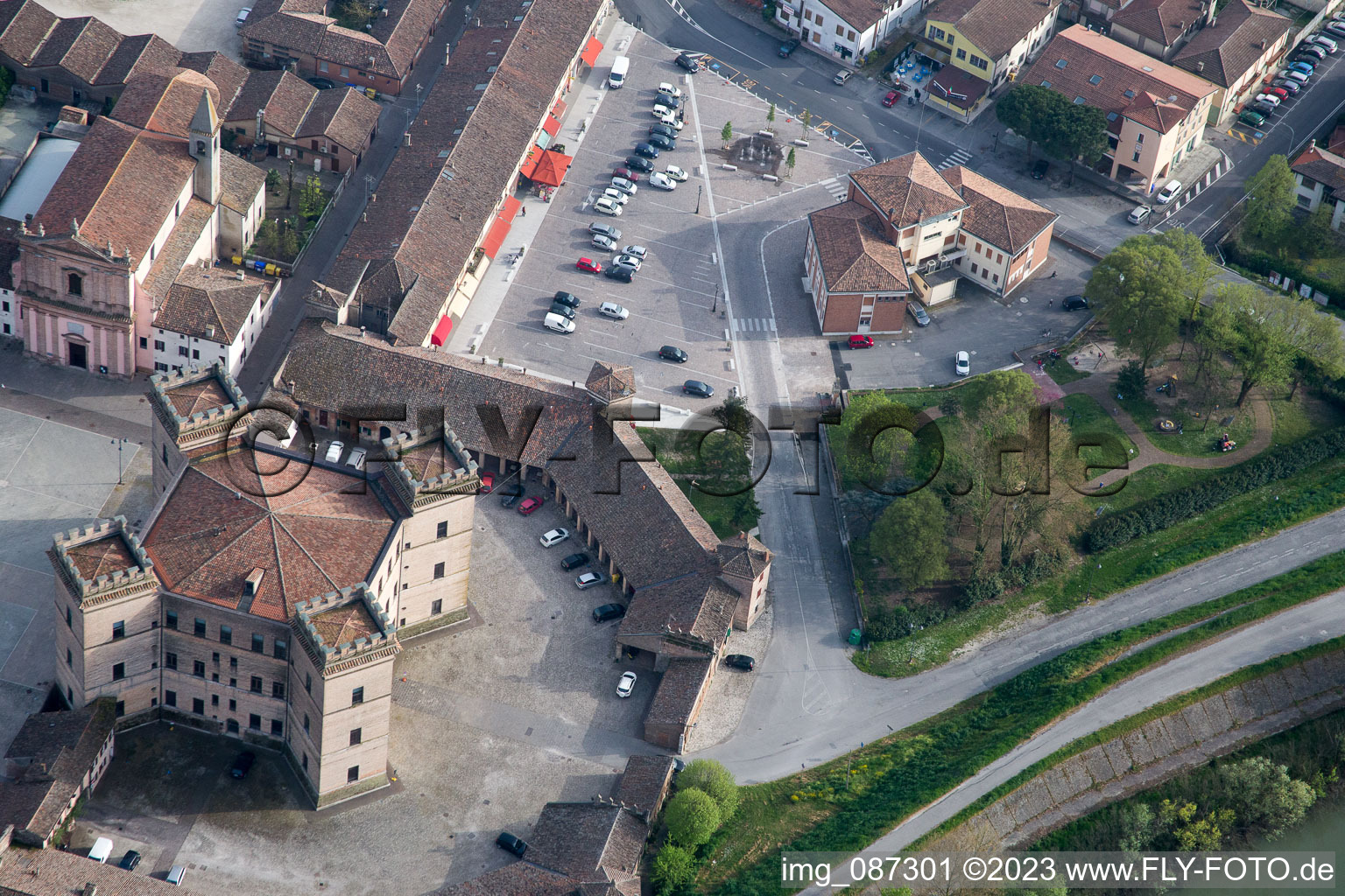 Mesola im Bundesland Emilia-Romagna, Italien vom Flugzeug aus