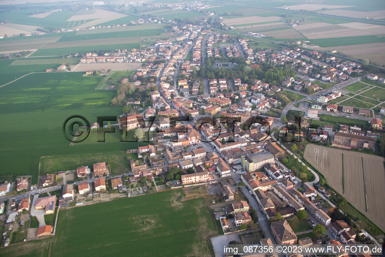 Luftbild von Sant'Alberto im Bundesland Emilia-Romagna, Italien