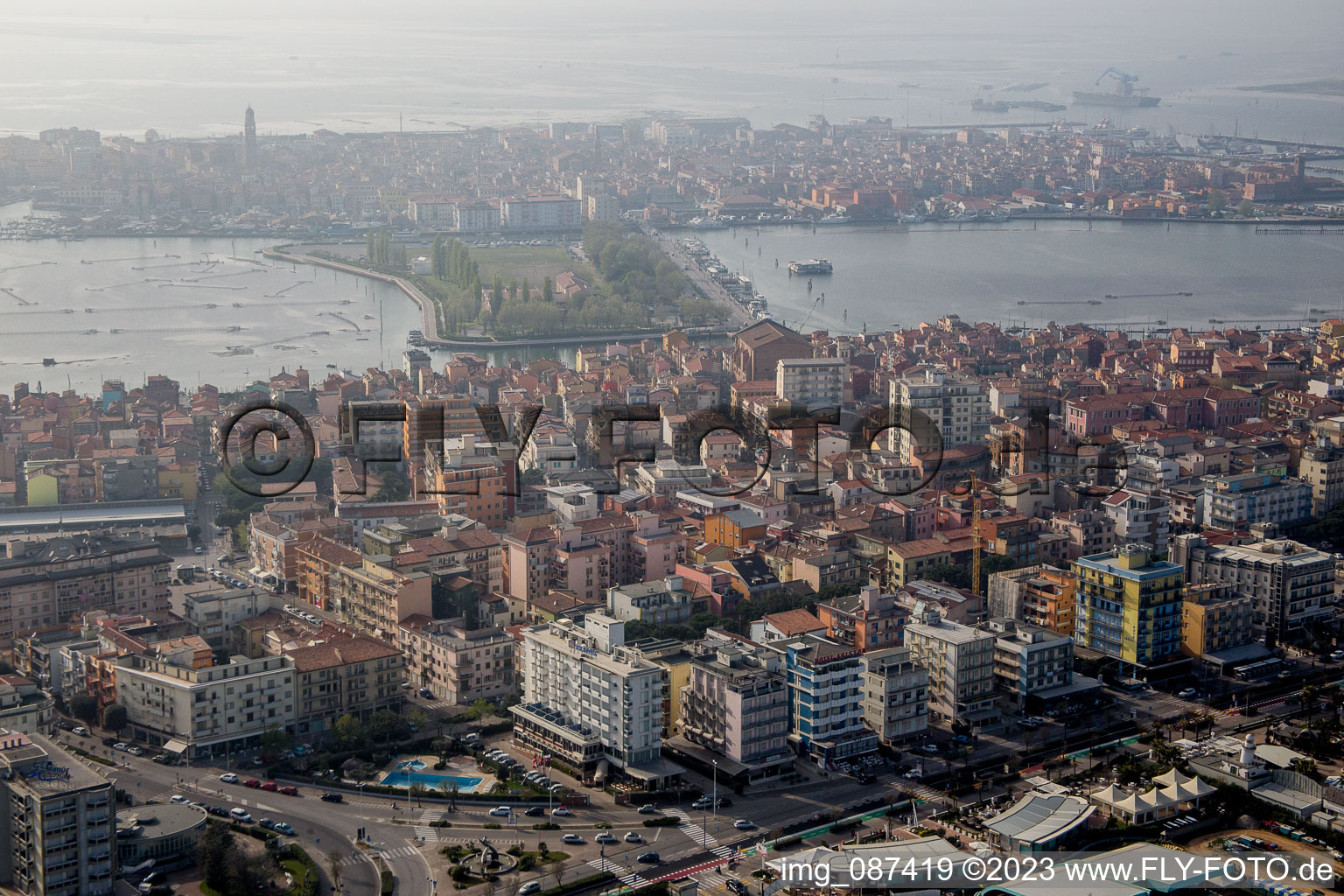 Luftbild von Sottomarina im Bundesland Venetien, Italien
