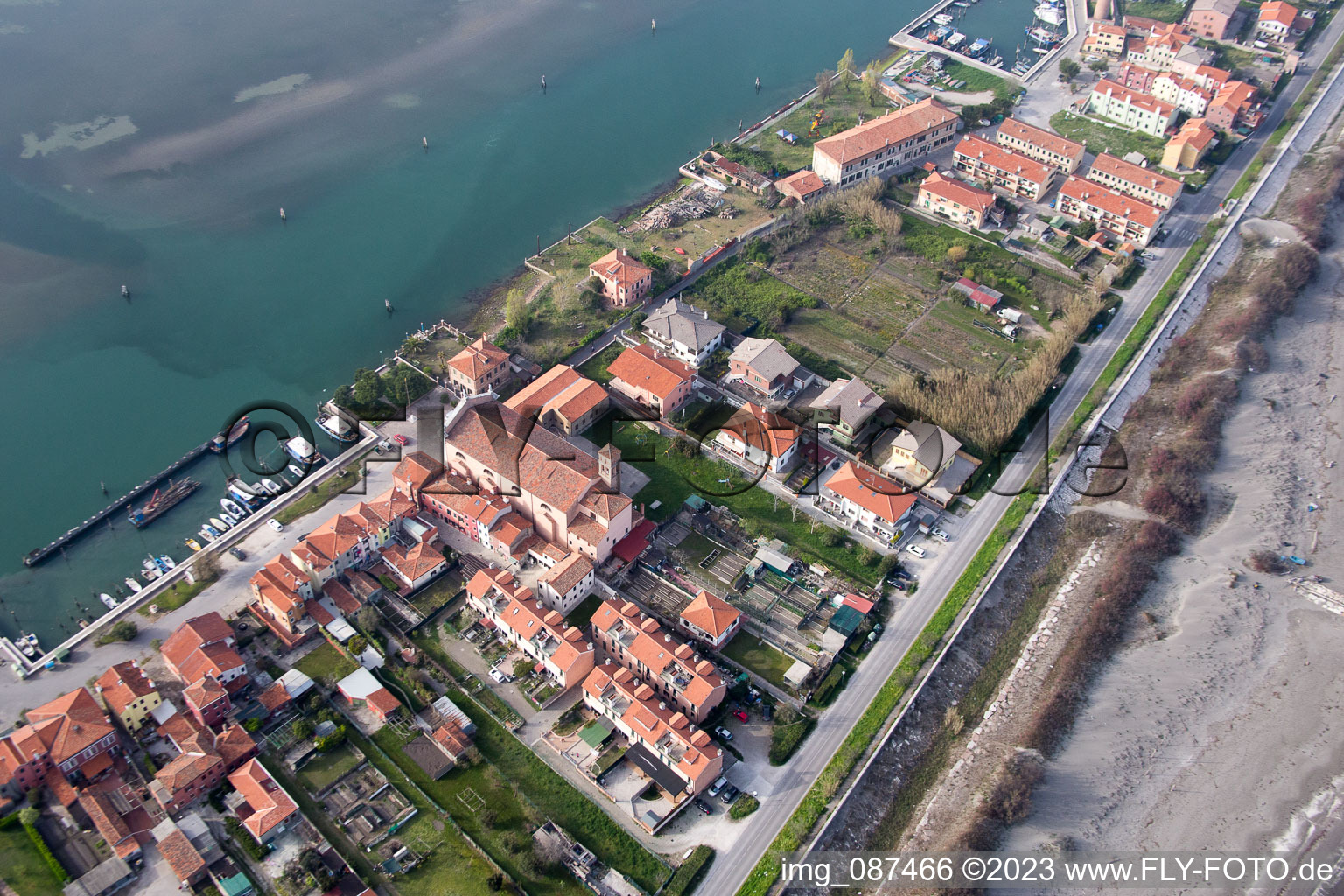 Luftaufnahme von San Pietro in Volta im Bundesland Venetien, Italien
