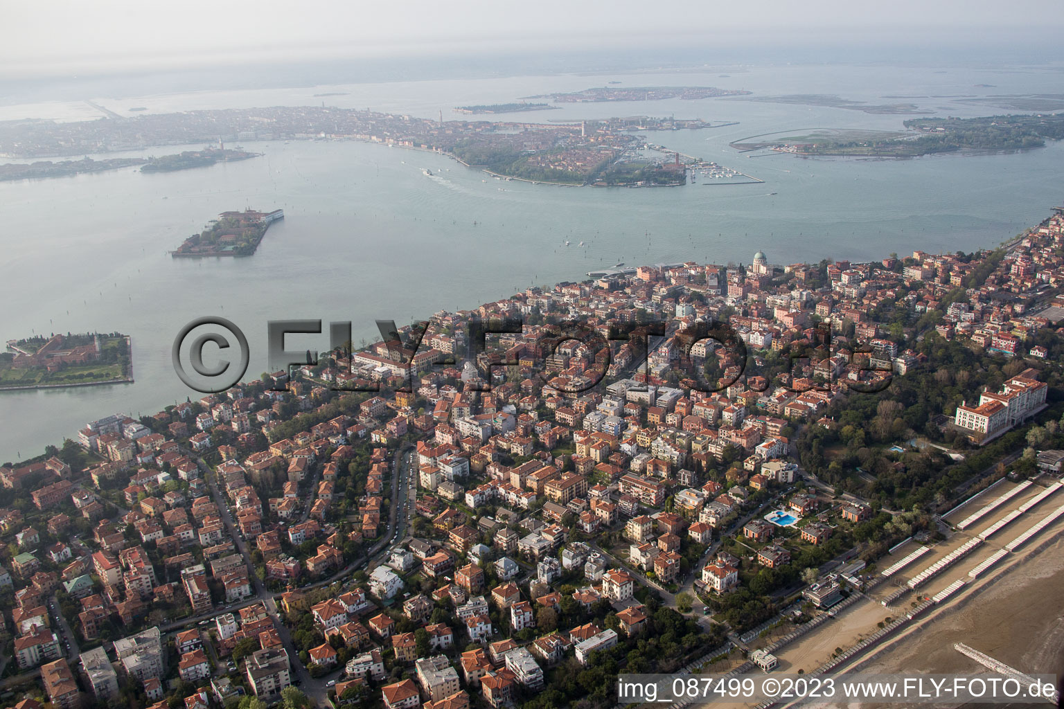 Luftaufnahme von Venedig Lido(I-Venetien) in Venezia, Italien