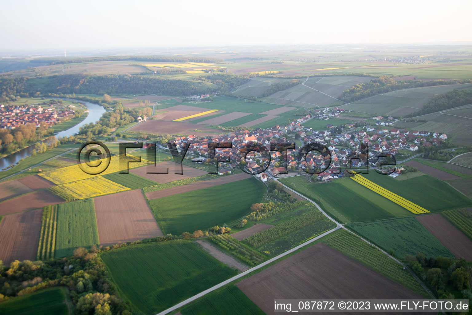 Untereisenheim im Bundesland Bayern, Deutschland von oben