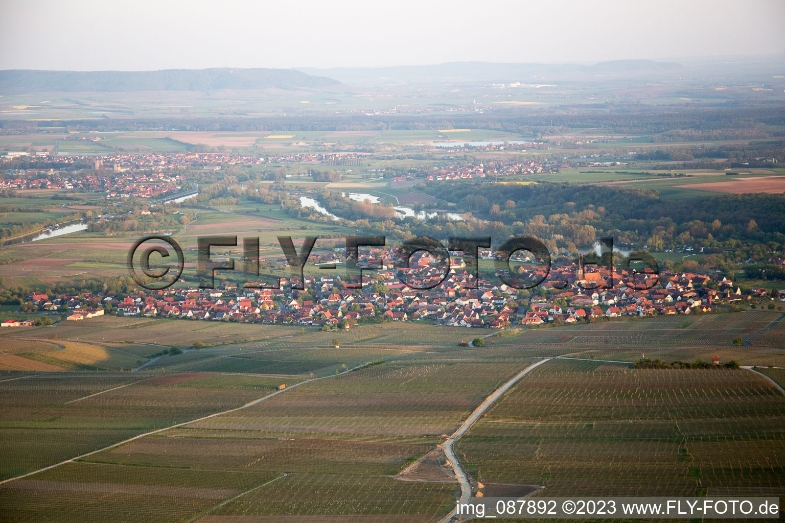 Drohnenbild von Nordheim am Main im Bundesland Bayern, Deutschland