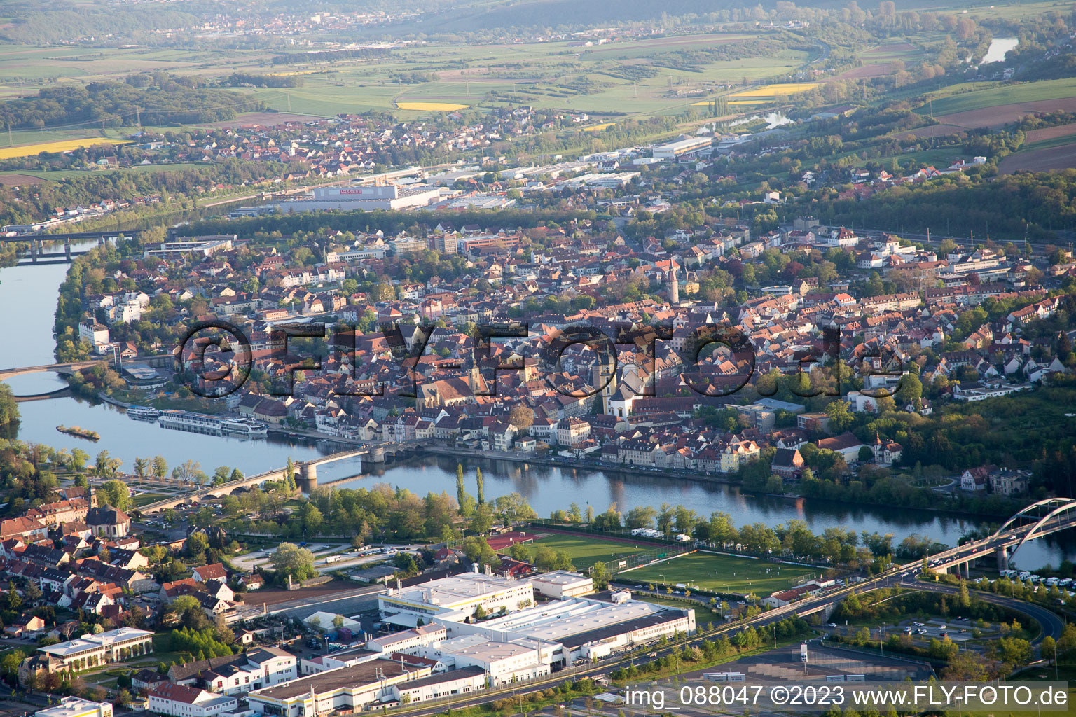 Luftbild von Kitzingen im Bundesland Bayern, Deutschland
