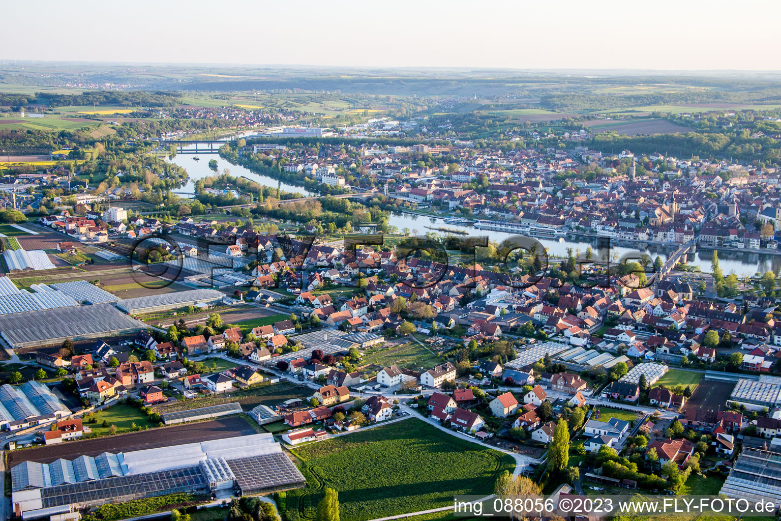 Kitzingen im Bundesland Bayern, Deutschland von oben gesehen