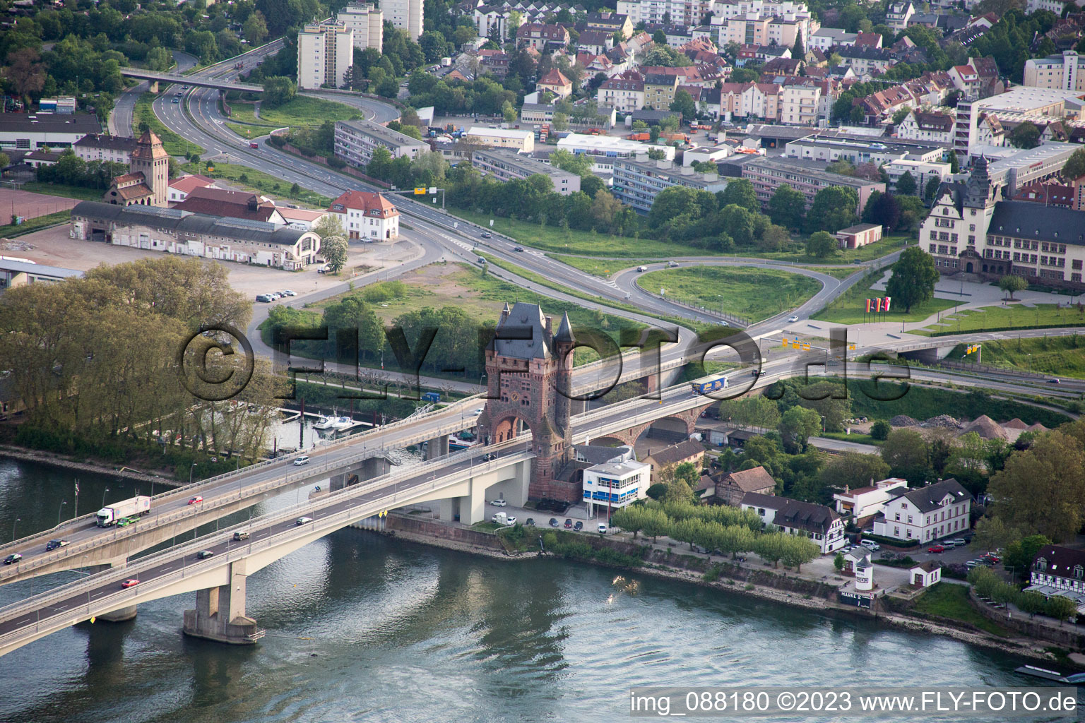 Worms, Nibelungenbrücke im Bundesland Rheinland-Pfalz, Deutschland