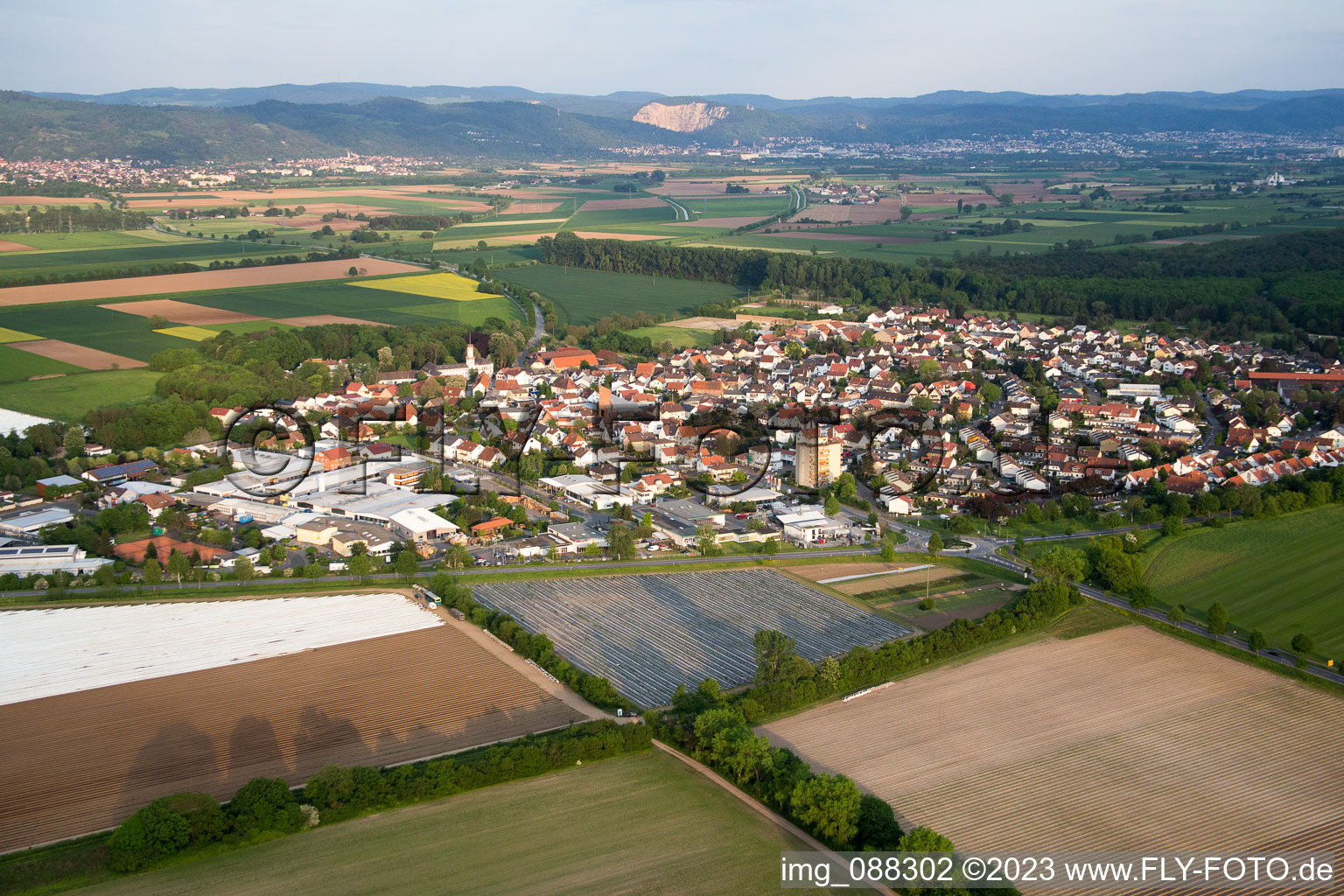 Hüttenfeld im Bundesland Hessen, Deutschland von oben gesehen
